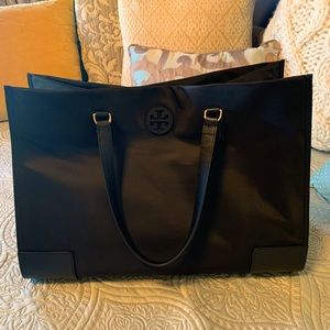 Classic Tory Burch Tote bag. BRAND NEW!! In color Black.